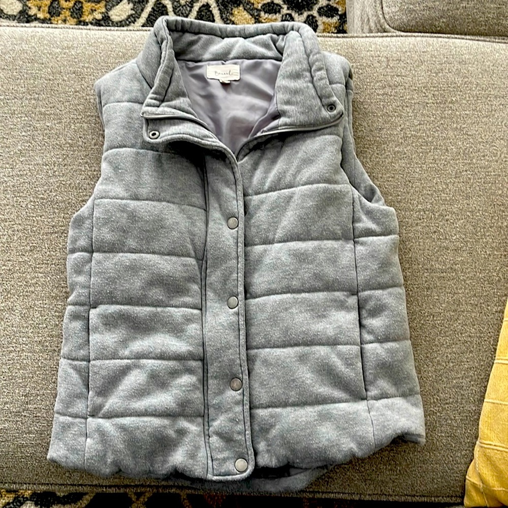 Grey vest, women’s small